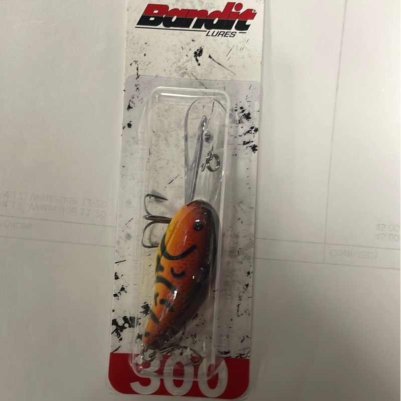 Bandit Lures 300 – Spring Craw/Yellow