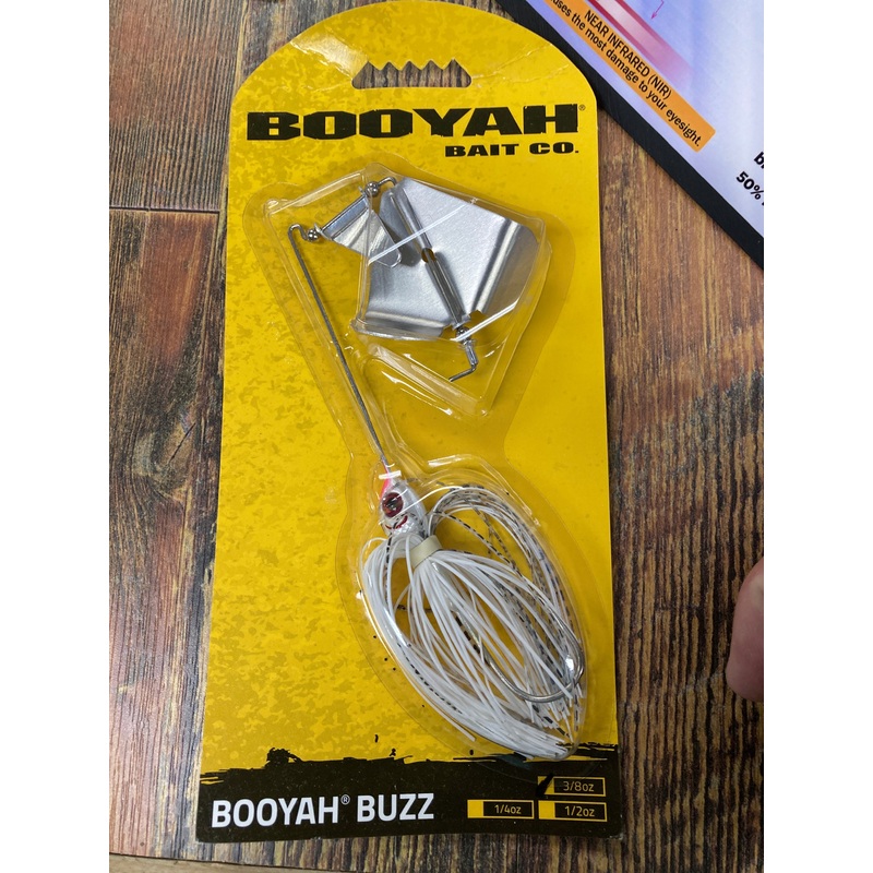 BOOYAH Buzz Bait 3/8 oz. Pearl/Snow White Shad