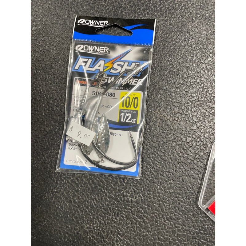Owner Flashy Swimmer Twist Lock 1/2 oz. 10/0 Chrome Black
