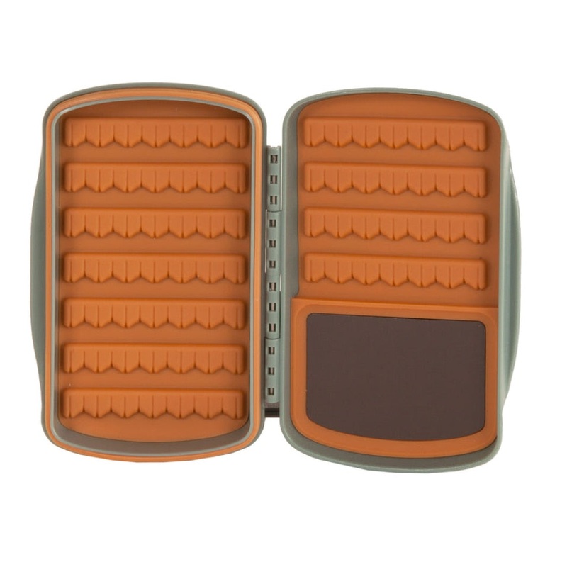 Fishpond / Tacky Pescador MagPad Small Fly Box – Smoke Grey