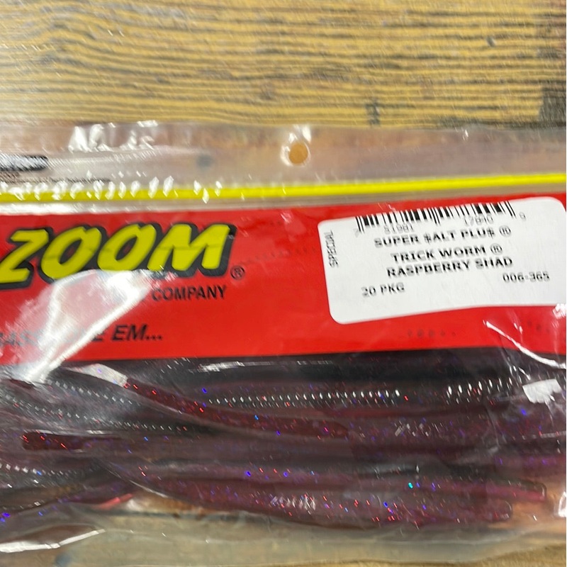 Zoom Trick Worm – Raspberry Shad